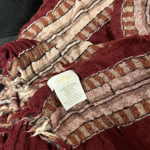 Aritzia Wilfred Burgundy Stripe Blanket Scarf - Picture 4 of 11